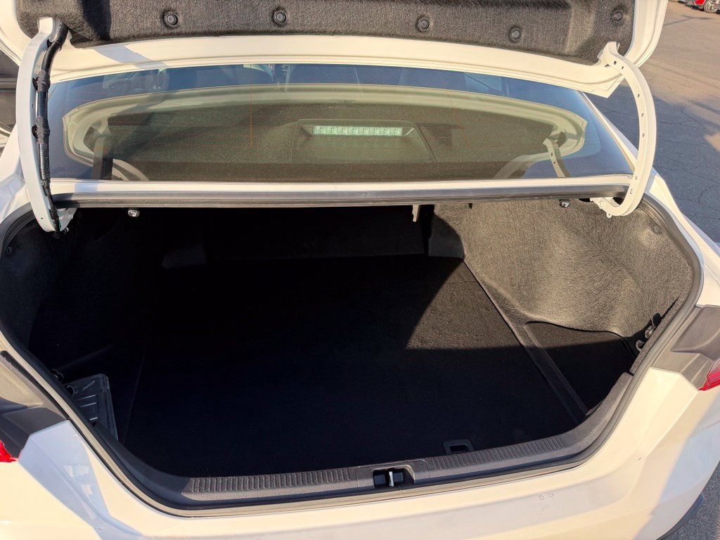 Used 2025 Toyota Camry SE FWD image 15