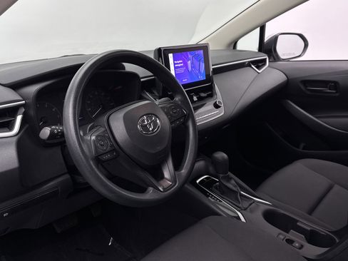 Used 2024 Toyota Corolla LE FWD image 8