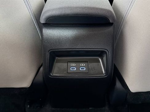 Used 2025 Toyota Corolla LE FWD image 22