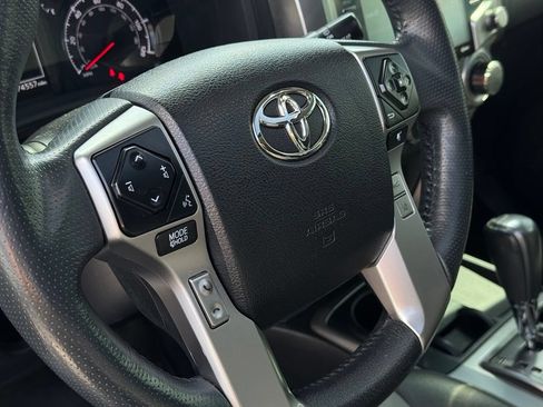 Used 2022 Toyota 4Runner SR5 Premium w/ Moonroof Package RWD image 15