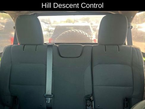 Used 2018 Jeep Wrangler Unlimited Sport S AWD/4WD image 17