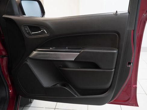 Used 2018 Chevrolet Colorado LT w/ LT Convenience Package AWD/4WD image 32