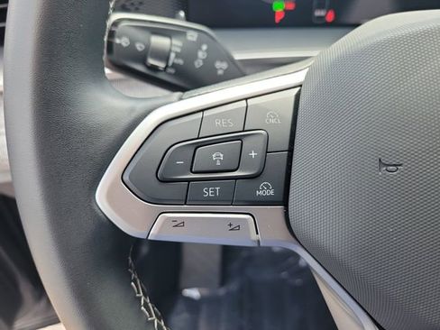 Certified 2025 Volkswagen Tiguan S FWD image 17