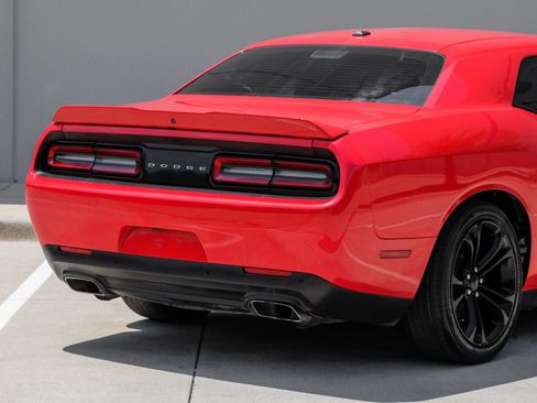 Used 2021 Dodge Challenger R/T RWD image 12