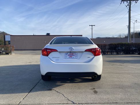 Used 2018 Toyota Corolla SE image 26