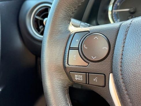 Used 2018 Toyota Corolla SE w/ Carpet Mat Package (TMS) FWD image 14