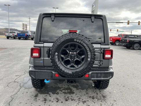 Used 2023 Jeep Wrangler Unlimited w/ Cold Weather Group image 4