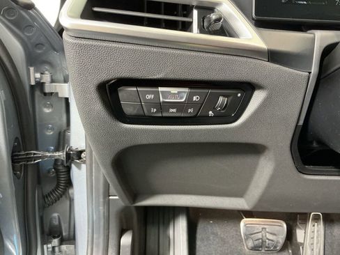 New 2026 BMW 330i Sedan w/ M Sport Package image 19