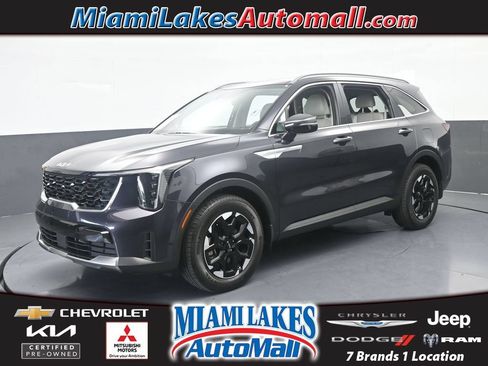 Used 2025 Kia Sorento S w/ Panoramic Sunroof Package FWD image 1