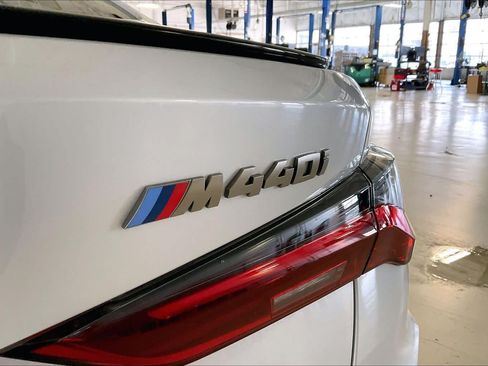Used 2024 BMW M440i Coupe w/ Premium Package RWD image 9