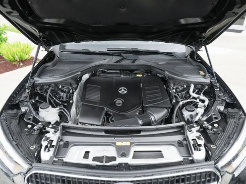 Used 2023 Mercedes-Benz GLC 300 4MATIC image 44