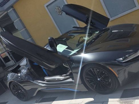 Used 2019 BMW i8 Roadster AWD/4WD image 26