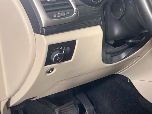 Used 2022 Jeep Grand Cherokee Laredo E image 10