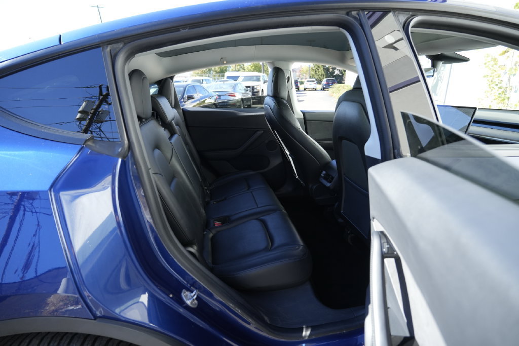 Used 2020 Tesla Model Y Long Range AWD/4WD image 36