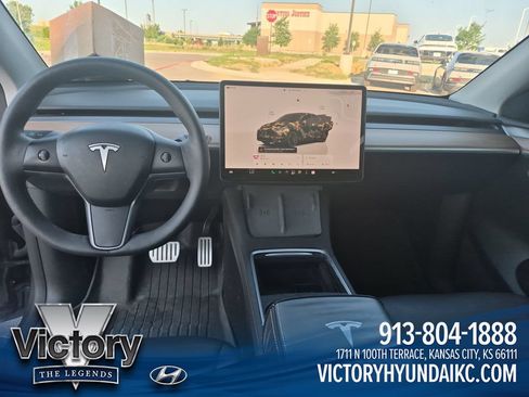 Used 2023 Tesla Model Y Performance AWD/4WD image 12