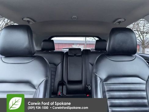 Used 2024 Ford Edge SEL image 35