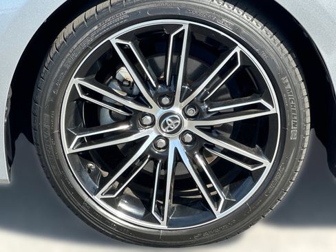 Used 2019 Toyota Avalon XSE w/ Carpet Mat Package image 11