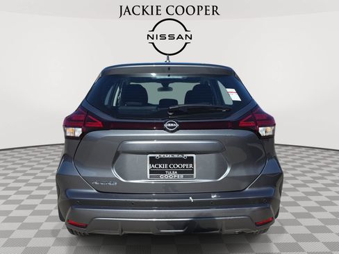 Certified 2025 Nissan Kicks Play S FWD image 6