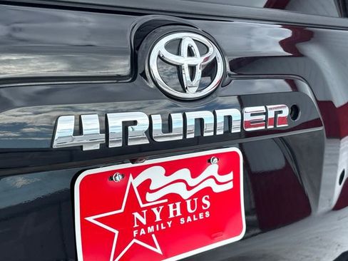 Used 2017 Toyota 4Runner SR5 image 20