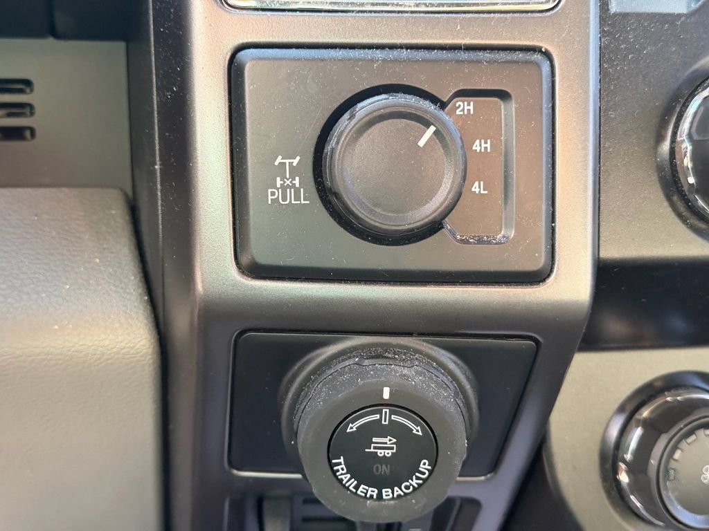 Used 2020 Ford F150 XLT w/ Equipment Group 302A Luxury AWD/4WD image 12