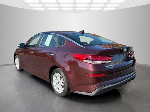 Used 2019 Kia Optima LX image 4