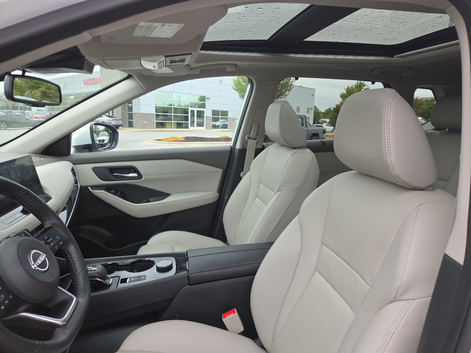 Used 2024 Nissan Rogue SL w/ SL Premium Package AWD/4WD image 13