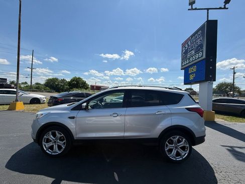 Used 2019 Ford Escape Titanium FWD image 7