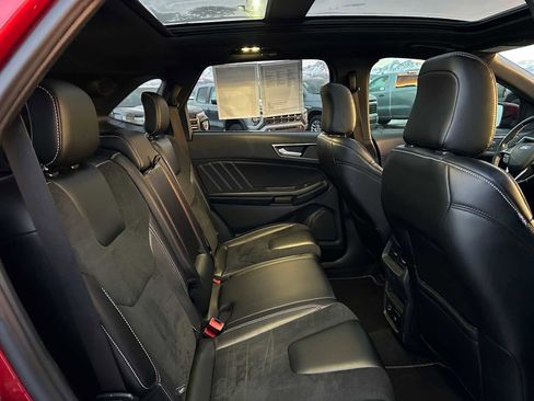 Used 2022 Ford Edge ST w/ Equipment Group 401A image 12