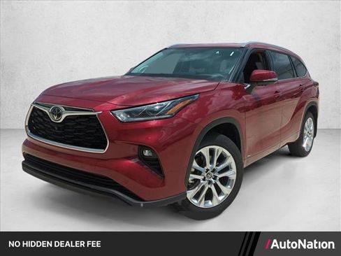 Used 2026 Toyota Highlander Limited AWD/4WD image 1