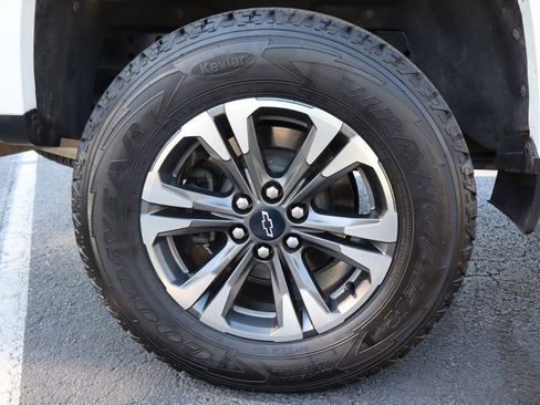 Used 2022 Chevrolet Colorado Z71 w/ Safety Package image 41