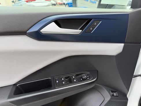 Used 2022 Volkswagen Taos SE image 20