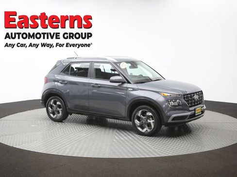 Used 2025 Hyundai Venue SEL FWD image 47