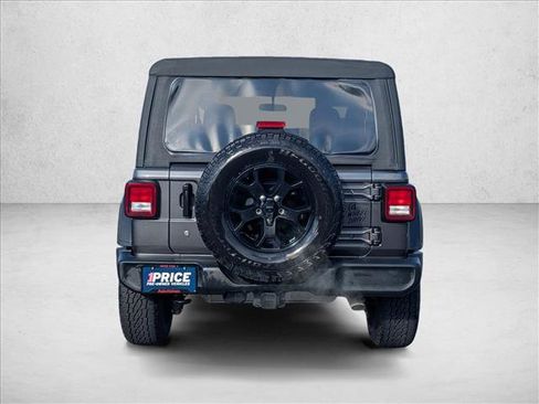 Used 2022 Jeep Wrangler Sport image 6