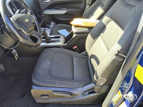 Used 2020 Chevrolet Colorado LT w/ LT Convenience Package RWD image 7