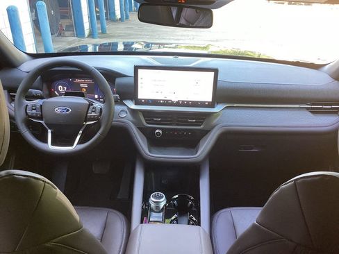 New 2026 Ford Explorer Platinum RWD image 57