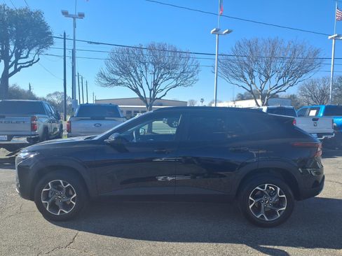 Used 2025 Chevrolet Trax LT image 24