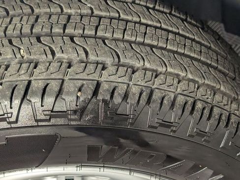 Certified 2024 Chevrolet Colorado W/T w/ WT Convenience Package II image 9