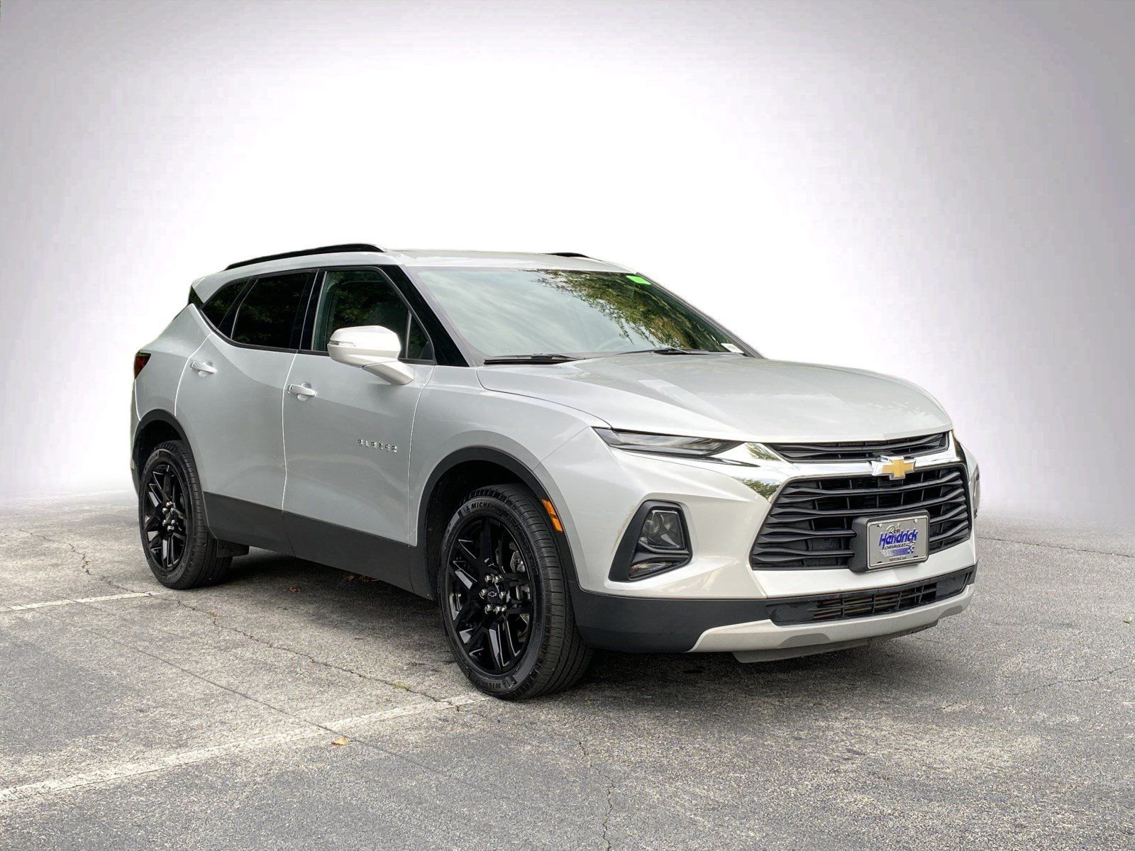 Used 2022 Chevrolet Blazer LT FWD image 2