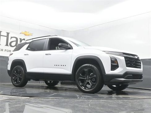 New 2026 Chevrolet Equinox LT w/ Convenience Package II image 2