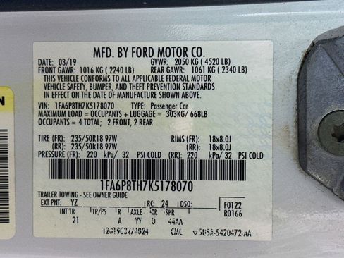 Used 2019 Ford Mustang Coupe RWD image 38