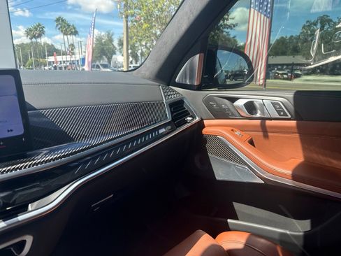 Used 2025 BMW X7 M60i AWD/4WD image 14