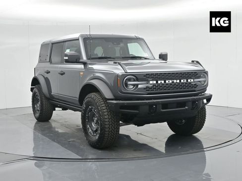 New 2025 Ford Bronco Badlands image 1