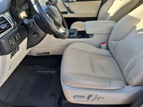 Used 2023 Lexus GX 460 Luxury w/ Sport Design Package AWD/4WD image 35
