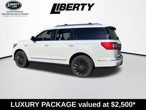 Used 2020 Lincoln Navigator Reserve w/ Equipment Group 208A Reserve AWD/4WD image 3