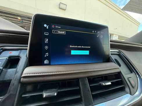Used 2024 Chevrolet Tahoe High Country AWD/4WD image 21