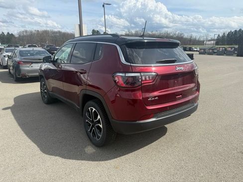 Used 2022 Jeep Compass Limited image 8