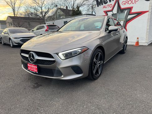 Used 2019 Mercedes-Benz A 220 4MATIC image 3
