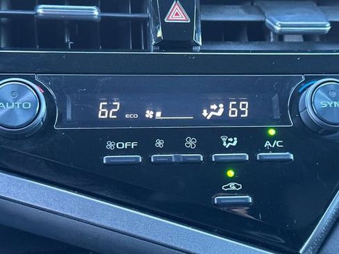 Used 2023 Toyota Camry XSE image 22