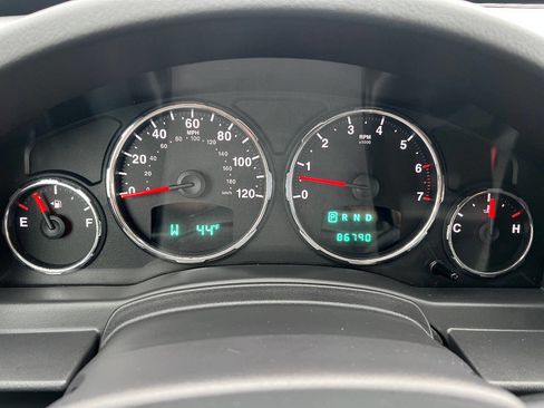 Used 2010 Jeep Liberty Sport w/ Popular Equipment Group image 37