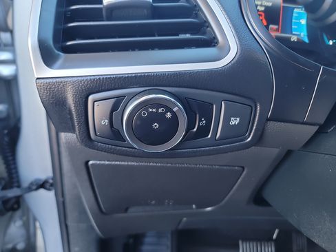 Used 2023 Ford Edge SEL image 21